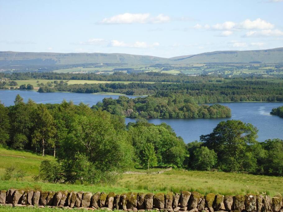 The Mews - A Cottage With A Spectacular Lake View Port Of Menteith Экстерьер фото